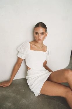 Elisa Backless Dress -Sabo Shop 027a9e40 c9df 4c22 a1c5 db18e6dcc3bc