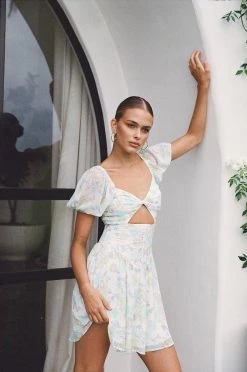 Elora Dress -Sabo Shop 09523c75 fe64 4173 afe5 94085d74e3f5