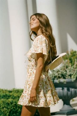 SAMPLE-Tarika Dress - Floral -Sabo Shop 0c99928e e3d6 4f92 b751 2208e8a2e832 4b8104c7 1a0f 4a51 9123 19236a47c62e