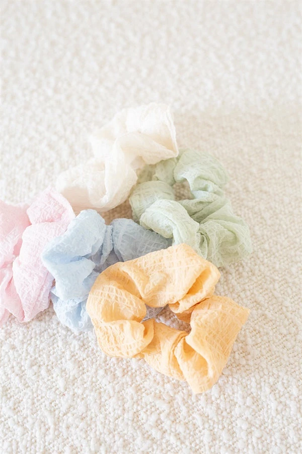 Miki Scrunchie 4 Miki Scrunchie - Image 2