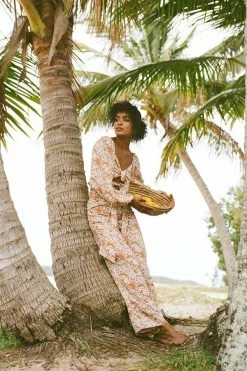 SAMPLE-Roza Pants 10 SAMPLE-Roza Pants -Sabo Shop 1b696553 3f84 4203 97ad c481c723852f 10b60f35 217a 4c27 96c2 512e48ae08f1