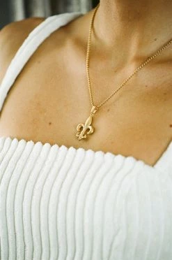 Golden Club Necklace