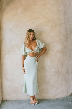 Jacqui Cutout Dress -Sabo Shop 22f3107f ce11 4b63 a1f9 16aa4f8ea3a3