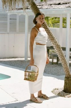 SAMPLE-Celina Knit Skirt -Sabo Shop 25aa84aa 85bc 4fc7 bd1b 20a6727595e5 feb9e430 cad5 4f6a afde 2fc4ef32677f