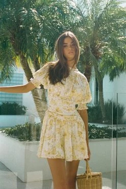 Que Dress -Sabo Shop 28563413 e780 44eb a0f5 f6cb5d904633