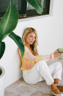 Khara Frill Top -Sabo Shop 2914352e 0825 4ac1 b1b0 2c2c16dad94e