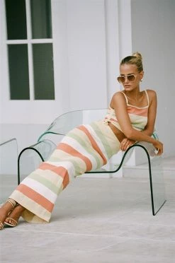 SAMPLE-Leti Top - Tropical -Sabo Shop 2d4560b9 8925 4eff 8404 b7c014ddaec0