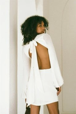 SAMPLE-Verena Dress - White -Sabo Shop 31f334a7 1cb3 4fd0 a3c9 12775c876d8c bd6b30b8 3d7d 4ee9 8fad af0fefe2d9cc