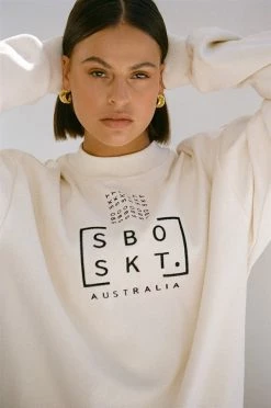 SAMPLE-Raffy Sweater 11 SAMPLE-Raffy Sweater -Sabo Shop 3b17f427 fc6e 4185 ae72 cf393d635a48 d6325f12 7576 455d bec9 20ab0b894073