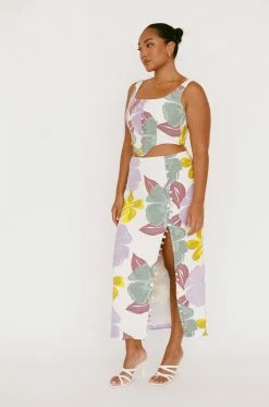 Oralia Skirt - Royal Floral 16 Oralia Skirt - Royal Floral -Sabo Shop 3d7b0a4f 9781 474c a9fd 1c0f5f0fb58e