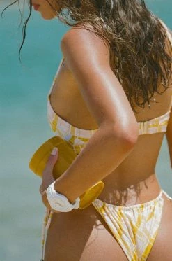 Amarilla Scoop Top -Sabo Shop 4001294a e861 4040 aa0f a04dcb7f3db5