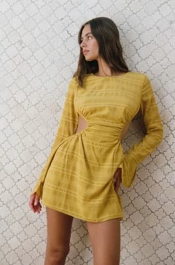 Romi Dress -Sabo Shop 4099337a b7ef 4d0c bb96 1da17f230262