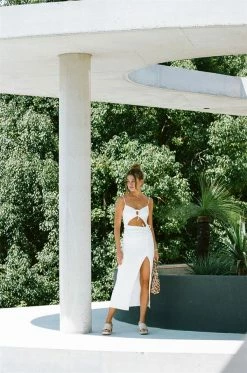 Backless Teresia Dress -Sabo Shop 49fcc5ff c95f 4e6e af46 13a28d72038a