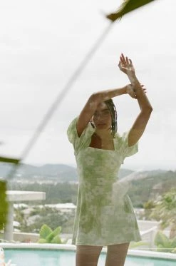 Backless Liloh Dress 20 Backless Liloh Dress -Sabo Shop 50f078fe ea3c 4c08 a291 036b7e0b56a7