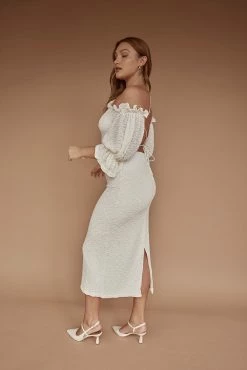 Aluer Backless Dress 19 Aluer Backless Dress -Sabo Shop 557a4bc5 c50e 47a0 9cd5 89686a3bf600