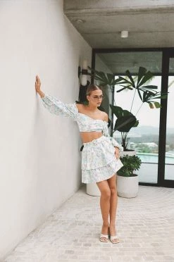 Backless Zoe Top - Floral -Sabo Shop 59ea3c6e 14df 43af 9260 7991ff083ccd