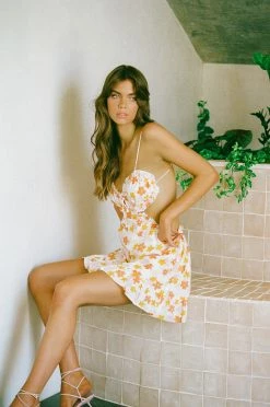 SAMPLE-Backless Elina Dress 10 SAMPLE-Backless Elina Dress -Sabo Shop 5b8bda4a 174a 4cd1 8726 489ec06b851d cf09d647 d4fa 4dea a913 efa85f134645