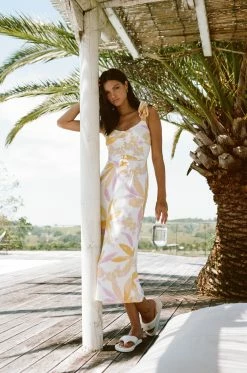 SAMPLE-Lehana Midi Dress 9 SAMPLE-Lehana Midi Dress -Sabo Shop 5cef1f32 02f7 4fc5 bc71 588de0cc45a2 10d279ac e23b 4dd0 bd7e 7bf5b534f1a3