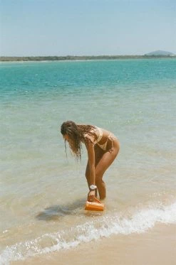 Amarilla Scoop Top -Sabo Shop 675c3f4e 77a8 4c40 9d27 8c1a5b985d45