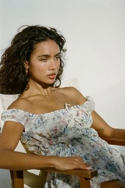 Izobel Dress - Floral (Petite) -Sabo Shop 6962900d c392 4f79 813f 76746f243ca2