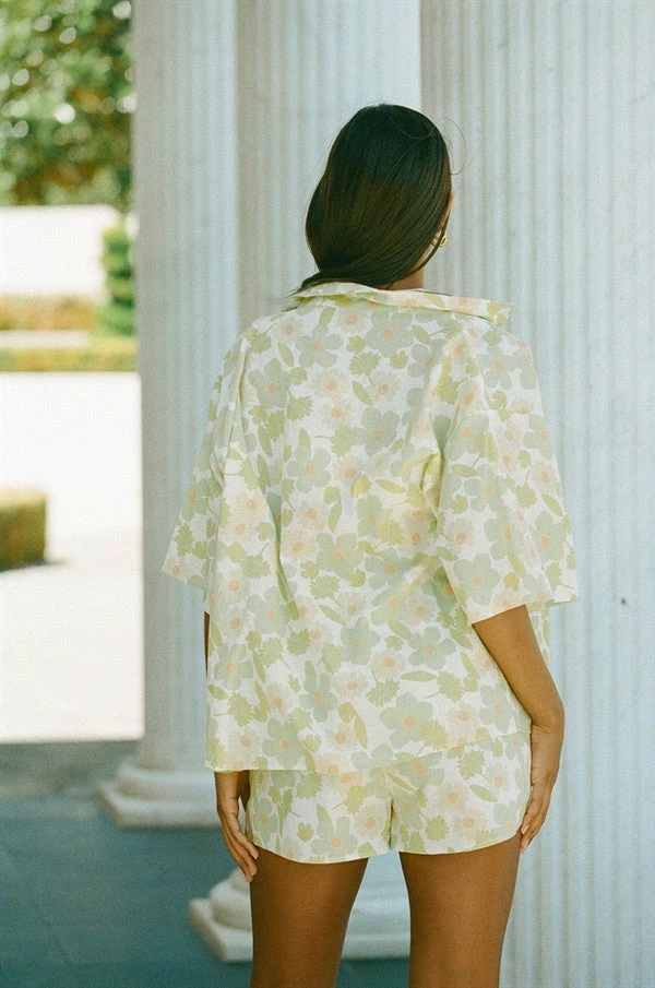 Thessy Top - Floral 5 Thessy Top - Floral - Image 3