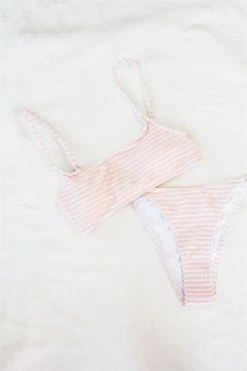 Quay Scoop Bandeau - Pink -Sabo Shop 7a427da4 7684 4eea bea4 aec3f39310ad