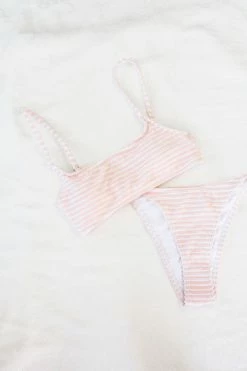 SAMPLE-Quay Scoop Bandeau - Pink -Sabo Shop 7a427da4 7684 4eea bea4 aec3f39310ad 2914ab09 b82c 49a1 89ee 47289d5c3d72