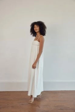 Azaria Dress - White -Sabo Shop 894693e1 d12a 49b5 a758 54990f0eebfe