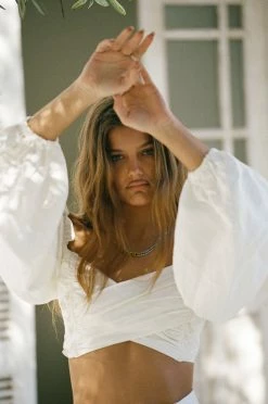 SAMPLE-Backless Zoe Top - White -Sabo Shop 8bb63f16 8de7 47bf a583 1ee5ec68fbc4 22cbe248 cbd9 481d bd11 6a0ec88b10d4