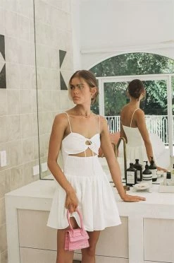 SAMPLE-Loredana Dress -Sabo Shop 980fd1cc 3d64 4192 a0ba ead2613e3068 bd5b7ad8 908a 4814 b25d 46ceb7e5ab2d