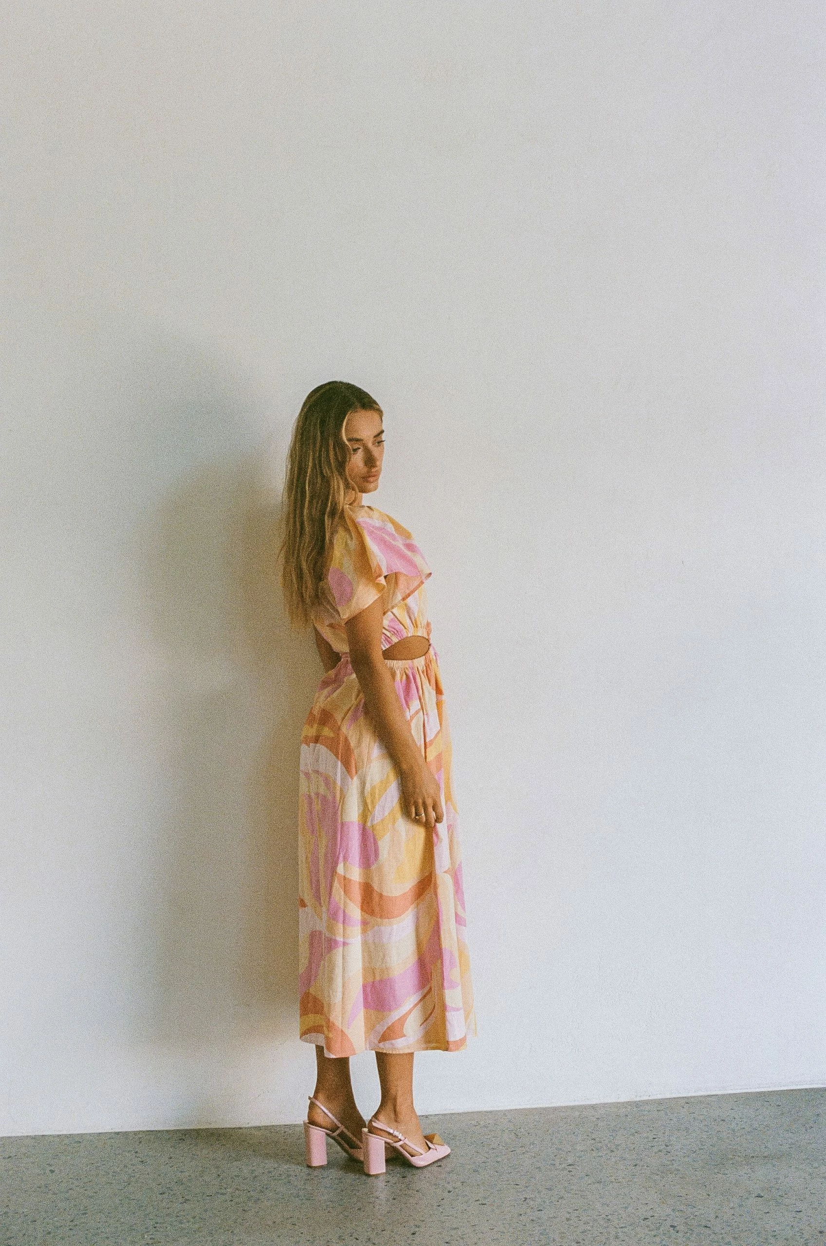 Ezzy Midi Dress 5 Ezzy Midi Dress - Image 3