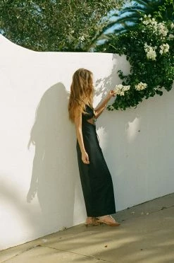 Charlina Midi Dress - Black -Sabo Shop a480f432 07e7 4092 b4b1 c7e64d818933