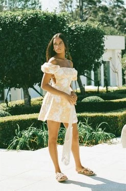 Garland Dress -Sabo Shop a70e8fa5 5c39 43a7 81ea a33c98b928ac