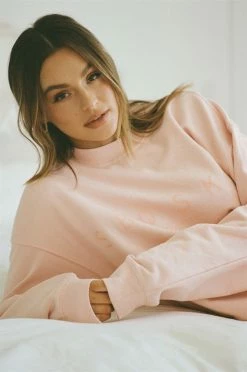 Avenue Crew Sweater -Sabo Shop a9161046 4360 494c a413 097adf0c69cf