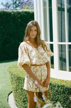 SAMPLE-Palmer Shorts - Floral -Sabo Shop b0ff9cf7 159e 4b70 8622 dc38bdf7a471 36b76253 7afc 4df7 9e1d d574fe6f30cc