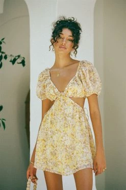 Eilish Dress - Floral -Sabo Shop b3f333e6 cdbb 4d74 9e8d eef9b4e57317