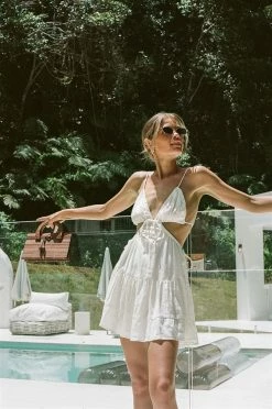 Izabella Dress - White -Sabo Shop ba123dae cd0d 427a a96b 4fde040c7b6f