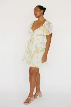 Karta Frill Dress 20 Karta Frill Dress -Sabo Shop ba656faa 204c 49af 9d91 f8b49a56cd8e