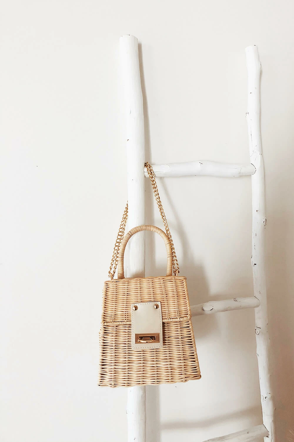 Bamboo Crossbody Bag 5 Bamboo Crossbody Bag - Image 3