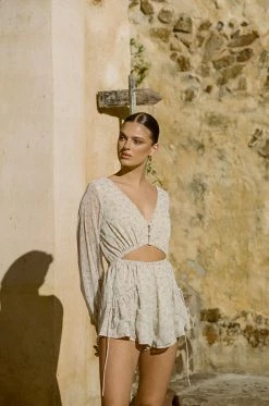 Dharma Playsuit - Hibiscus -Sabo Shop bb51d5dc 29a6 434c ad09 77f257e141f1