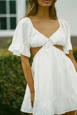 SAMPLE-Cici Cutout Dress -Sabo Shop be5b6964 fa4b 43cc 9fcc 1fba6b9e40da f0c6444f fc51 4966 8d76 edbb169df2d7