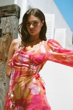 Eila Cutout Dress -Sabo Shop ce42c1ee 7a00 4bc9 a48c 17f77b90f792