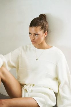 Cream Knit Shorts -Sabo Shop df3c485d f405 4eb1 a78b 5cc0d55194c7