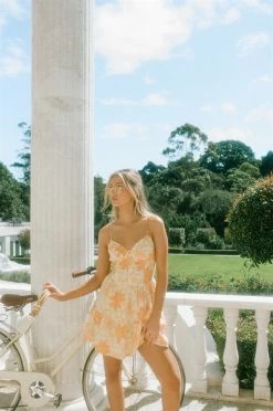 Tasja Dress - Autumn Floral -Sabo Shop eafe86fa 7320 46c8 b5c8 b525e56b38d1