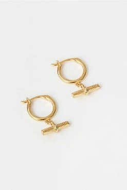 18K Harlie T Bar Huggies