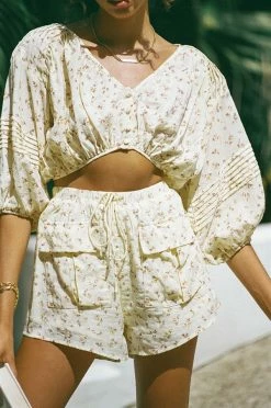 Aero Top - Floral 9 Aero Top - Floral -Sabo Shop f3e9e909 7ee2 4518 a0b0 845646bdd978