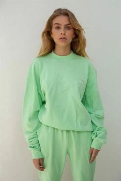 Ivy Crew Sweater -Sabo Shop fd7e8ca0 fd05 4f7e 98e9 5ab053641112