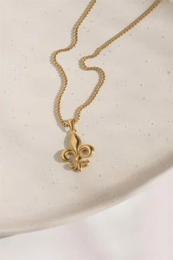 Golden Club Necklace 7 Golden Club Necklace -Sabo Shop necklaces golden club necklace 2